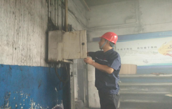 股份洗煤廠消防應(yīng)急演練活動報道(1)(2)386.png 股份洗煤廠消防應(yīng)急演練活動報道(1)(2)386.png